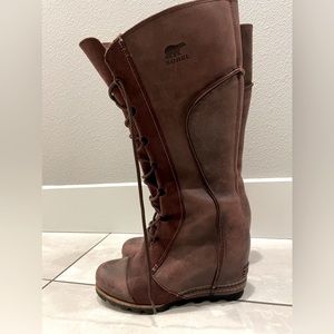 SOREL JOAN OF ARCTIC wedge weatherproof winter boots!  Very Comfortable
